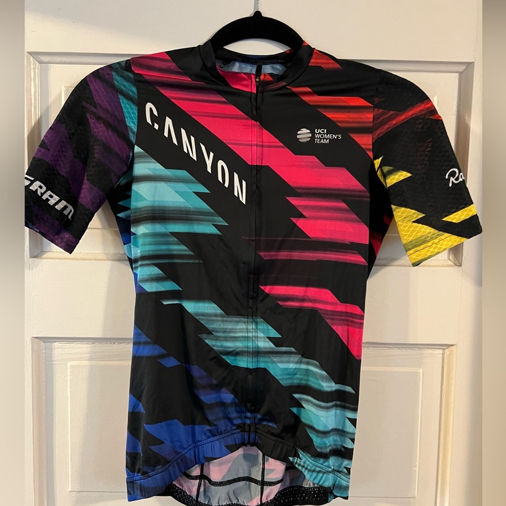 Rapha women’s Canyon Jersey 2016